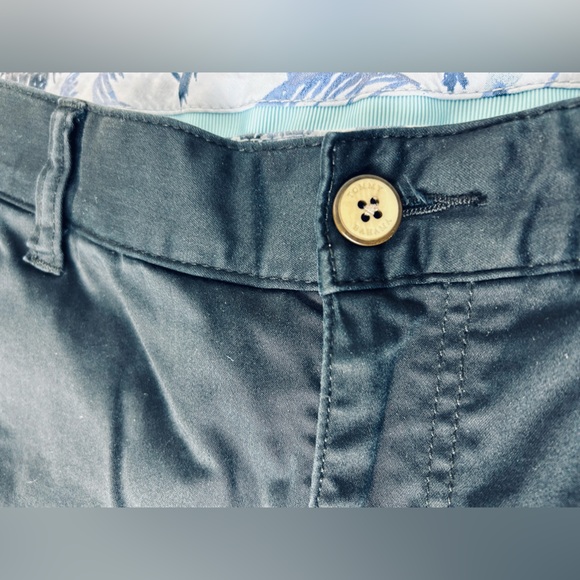 Tommy Bahama Size 30 Shorts - Picture 2 of 3
